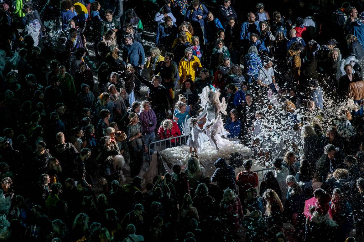 Compagnie gratte-Ciel, Place des anges sur la place Lazare-Goujon - (c) Alexandre Boissot